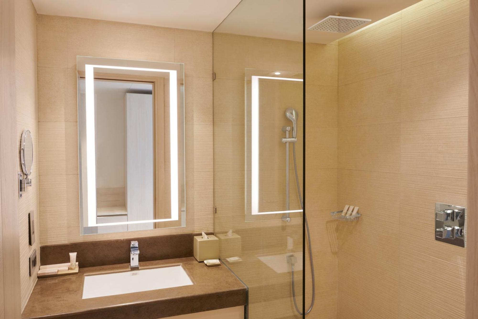 Hilton Garden Inn Lucknow Extérieur photo