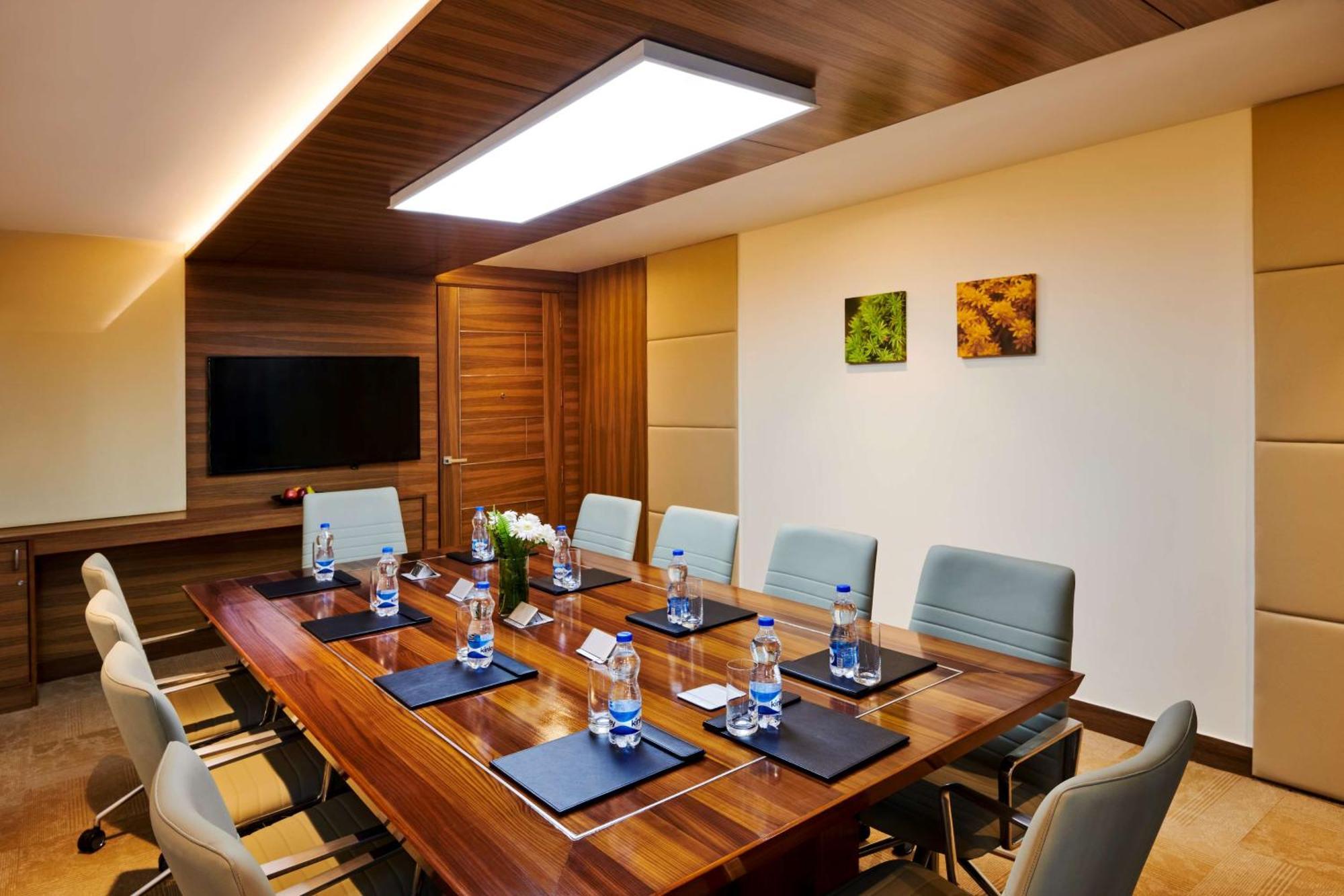 Hilton Garden Inn Lucknow Extérieur photo