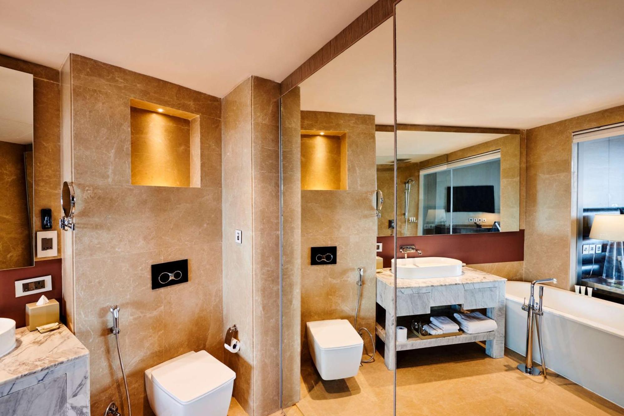 Hilton Garden Inn Lucknow Extérieur photo