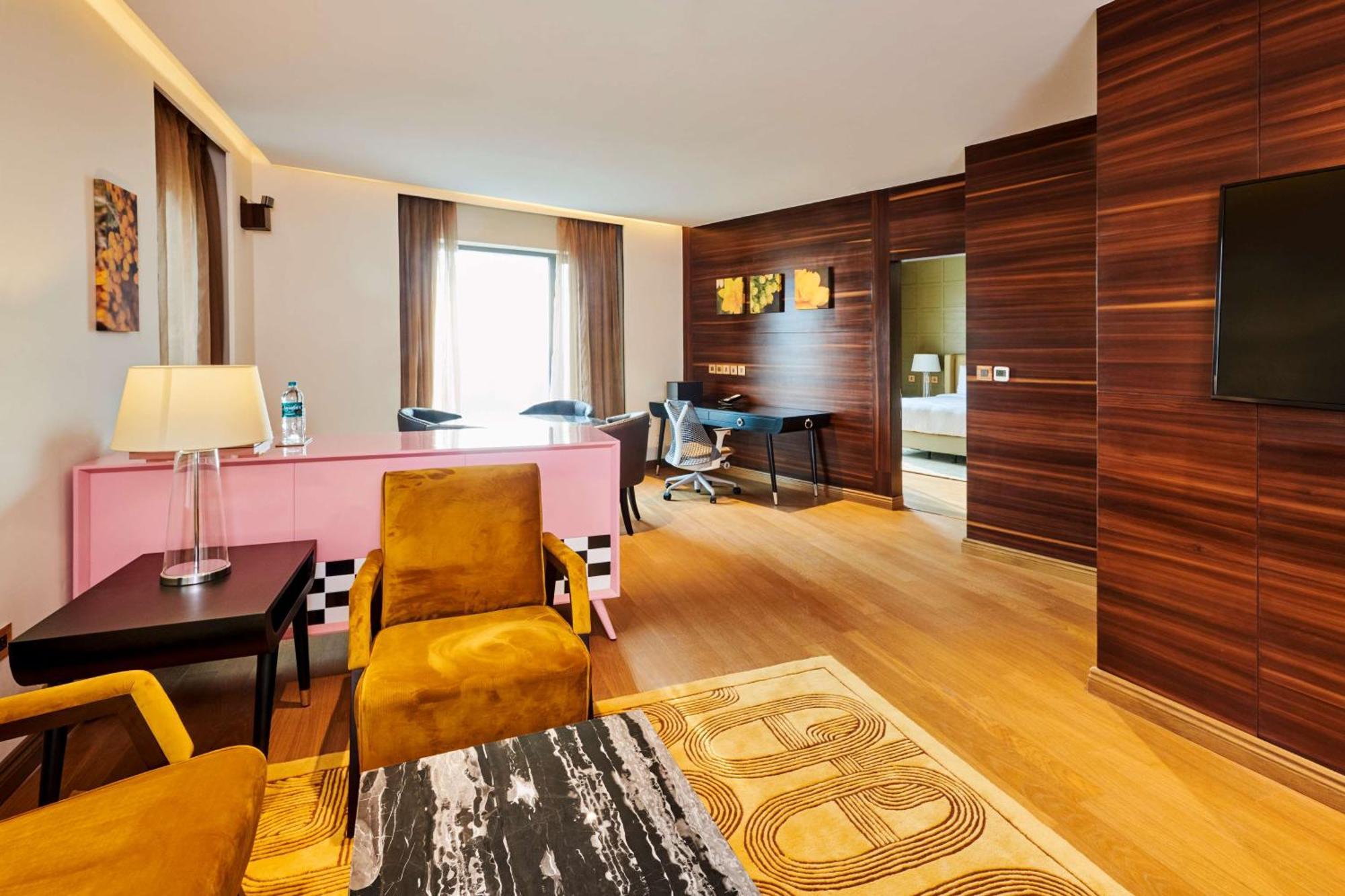 Hilton Garden Inn Lucknow Extérieur photo