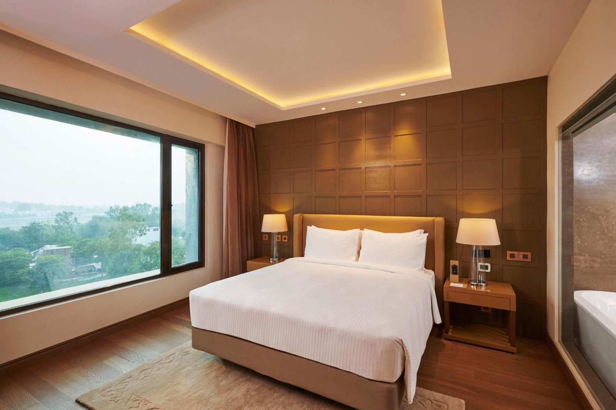 Hilton Garden Inn Lucknow Extérieur photo