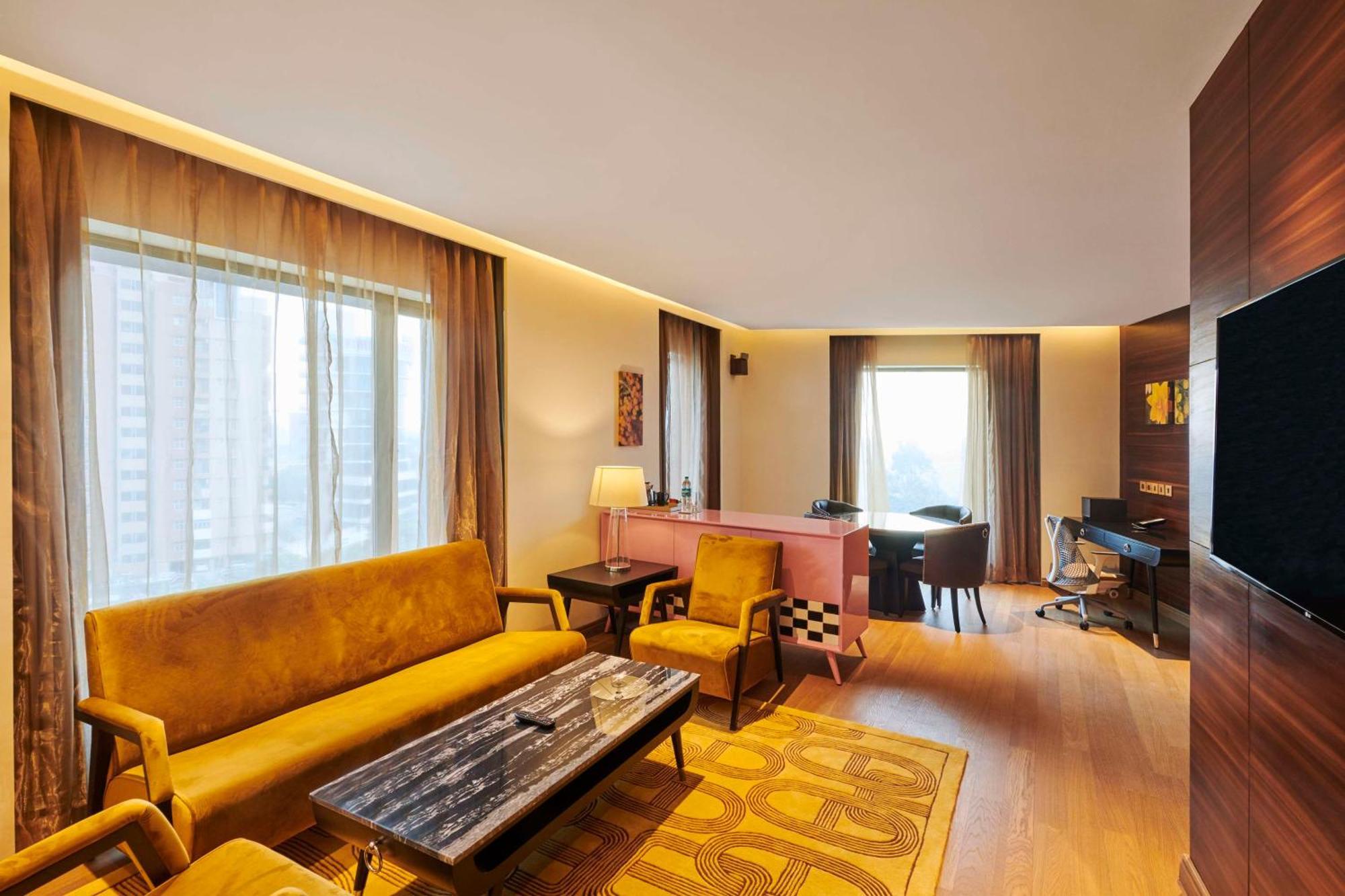 Hilton Garden Inn Lucknow Extérieur photo