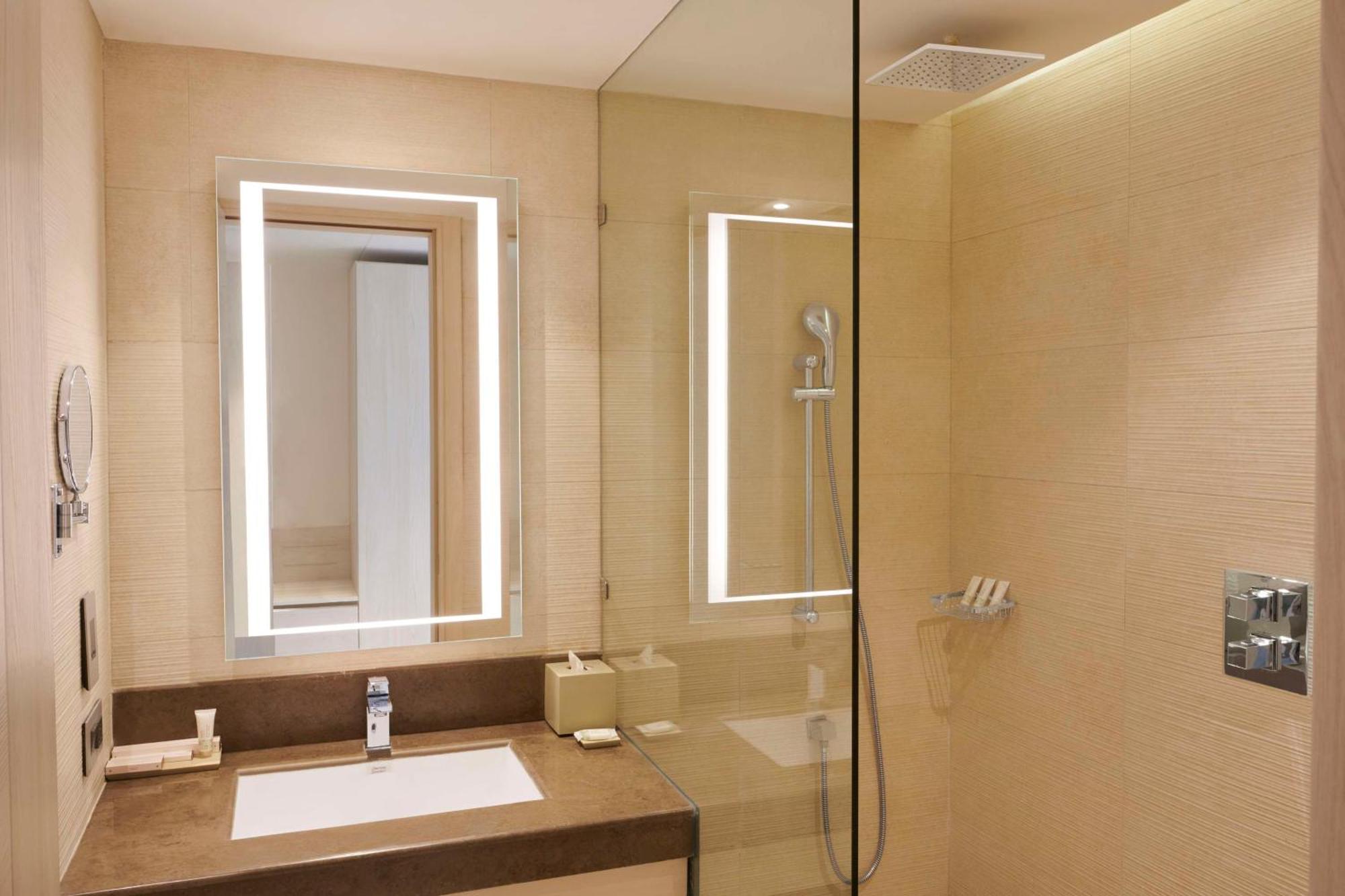 Hilton Garden Inn Lucknow Extérieur photo