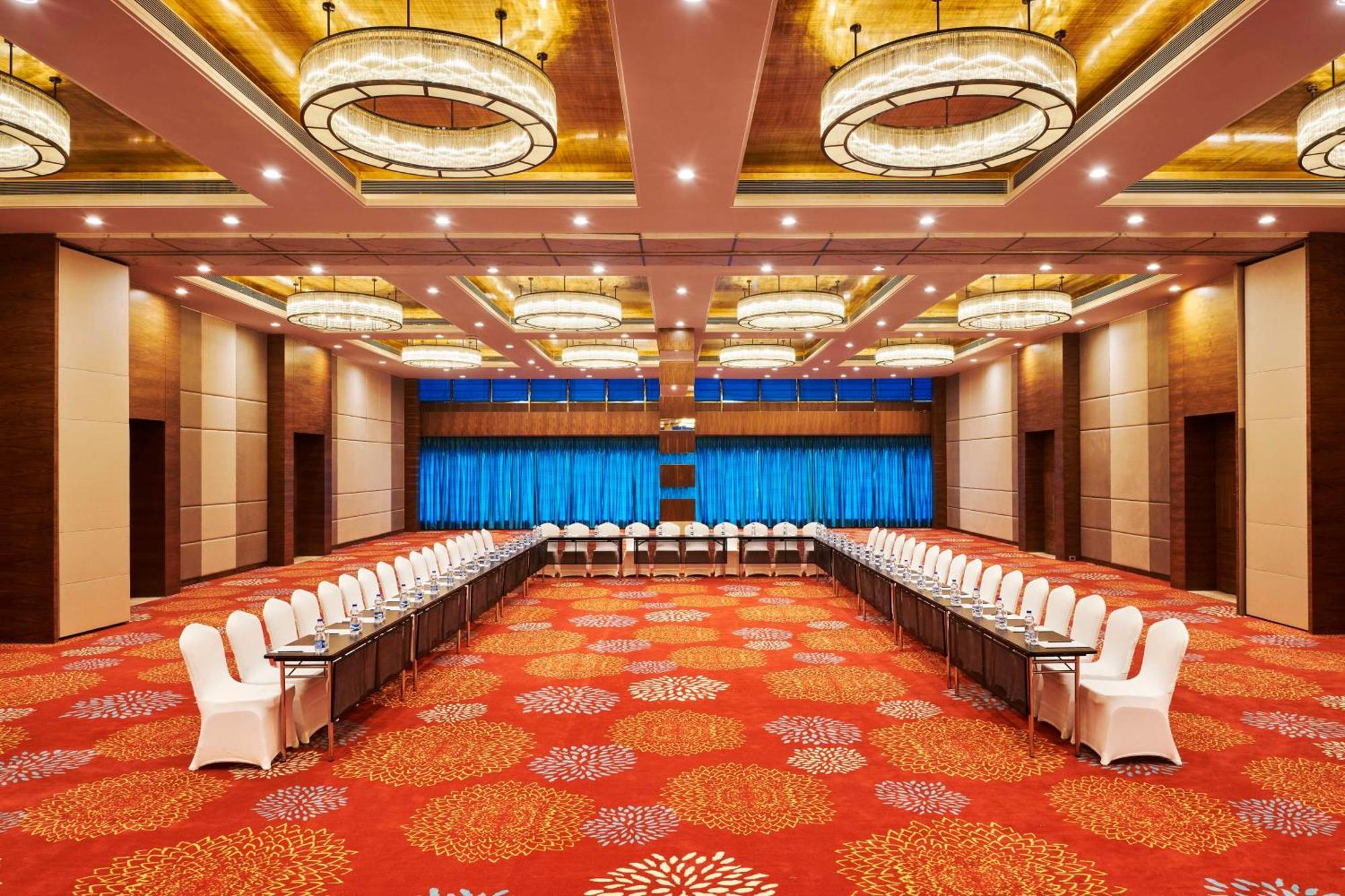 Hilton Garden Inn Lucknow Extérieur photo