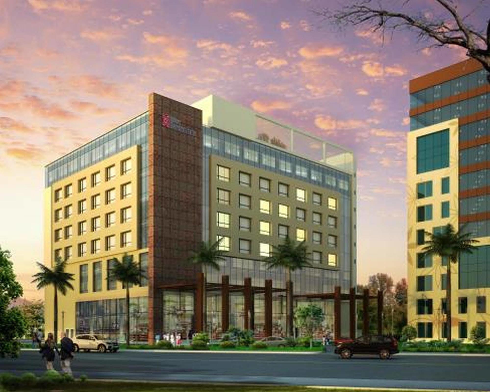 Hilton Garden Inn Lucknow Extérieur photo